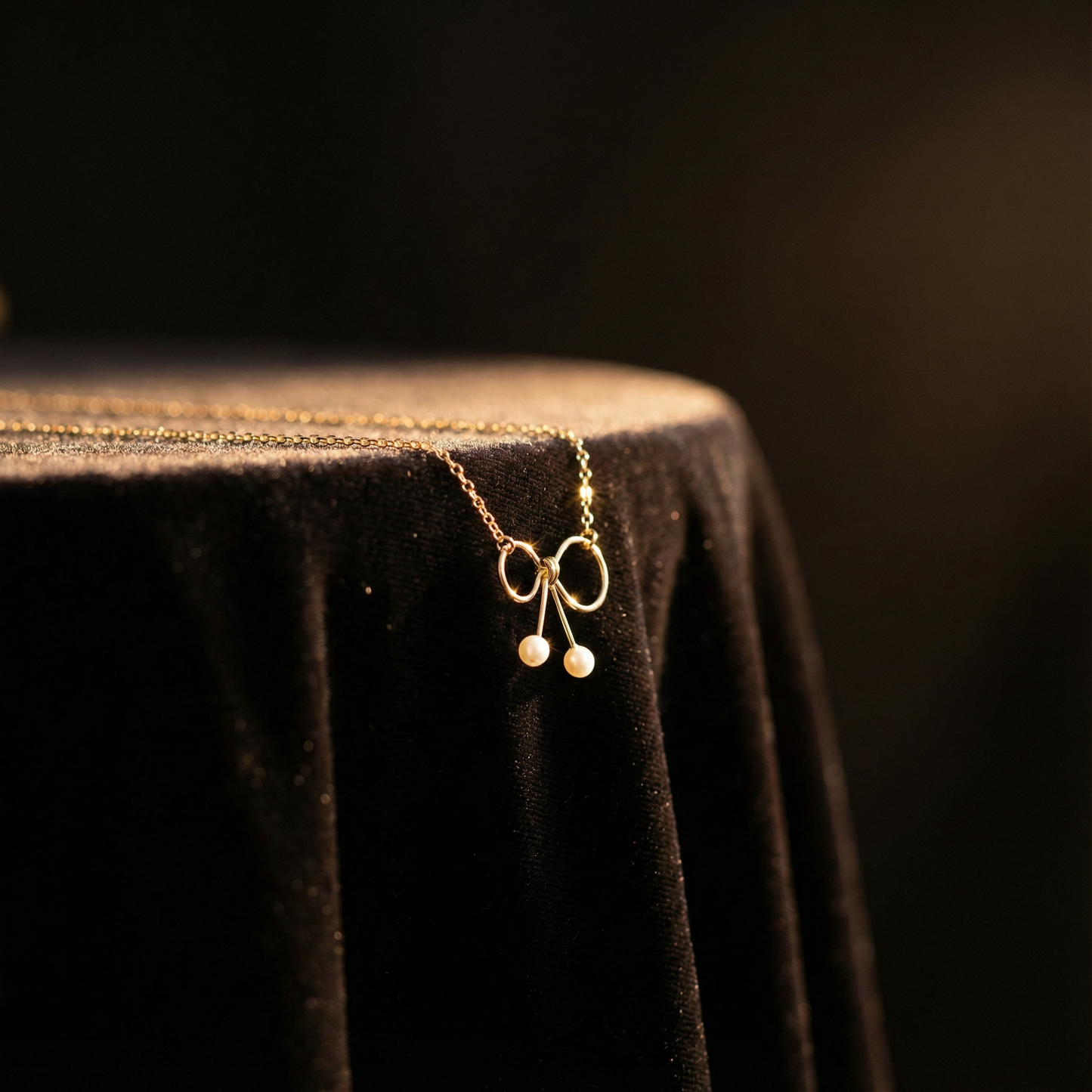 14K Gold Natural Pearl Bow Necklace